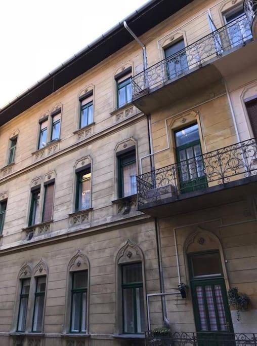Csengery Apartment Budapeste Exterior foto